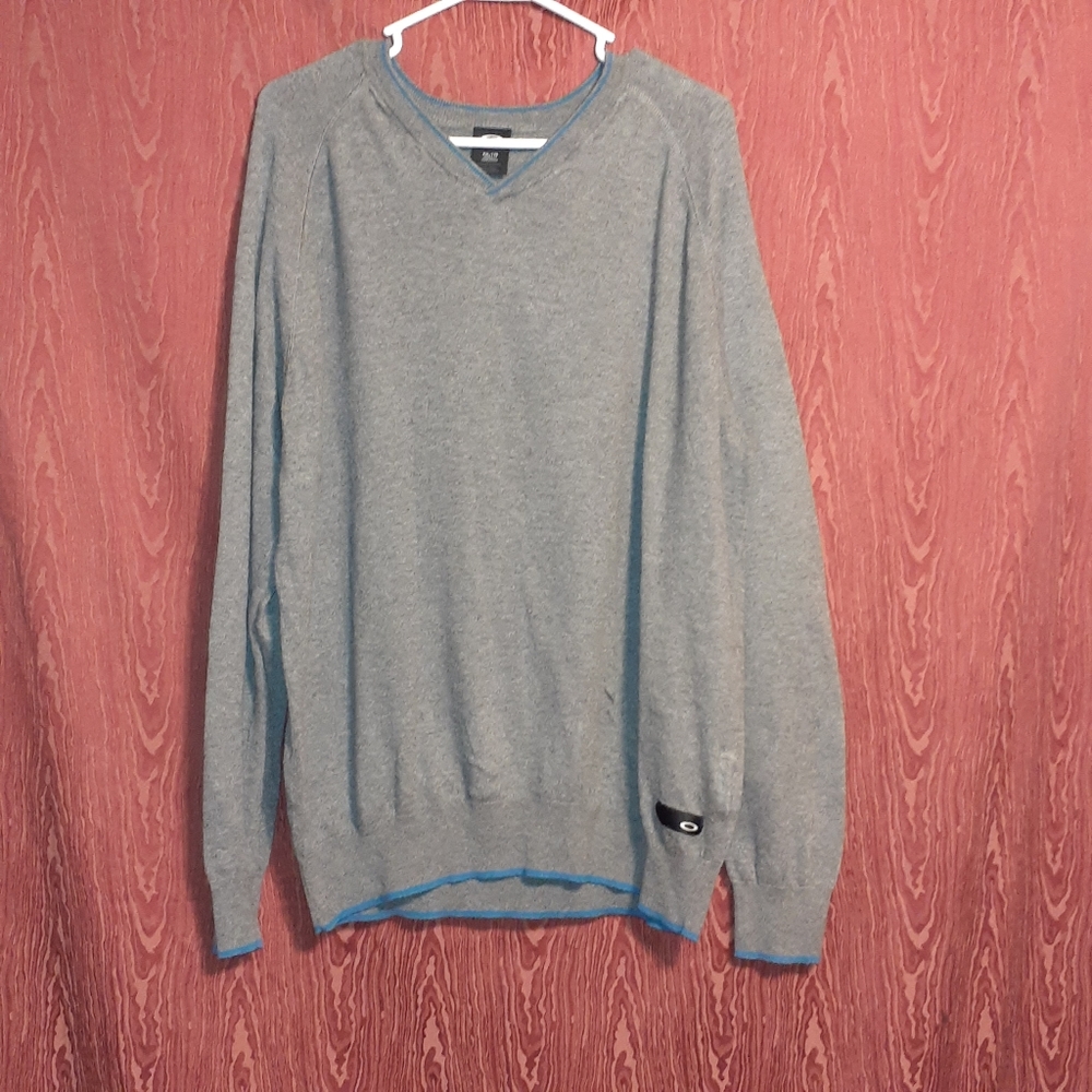 O GRAY WITH BLUE TRIM MEN'S SWEATER SIZE XXL/TTG